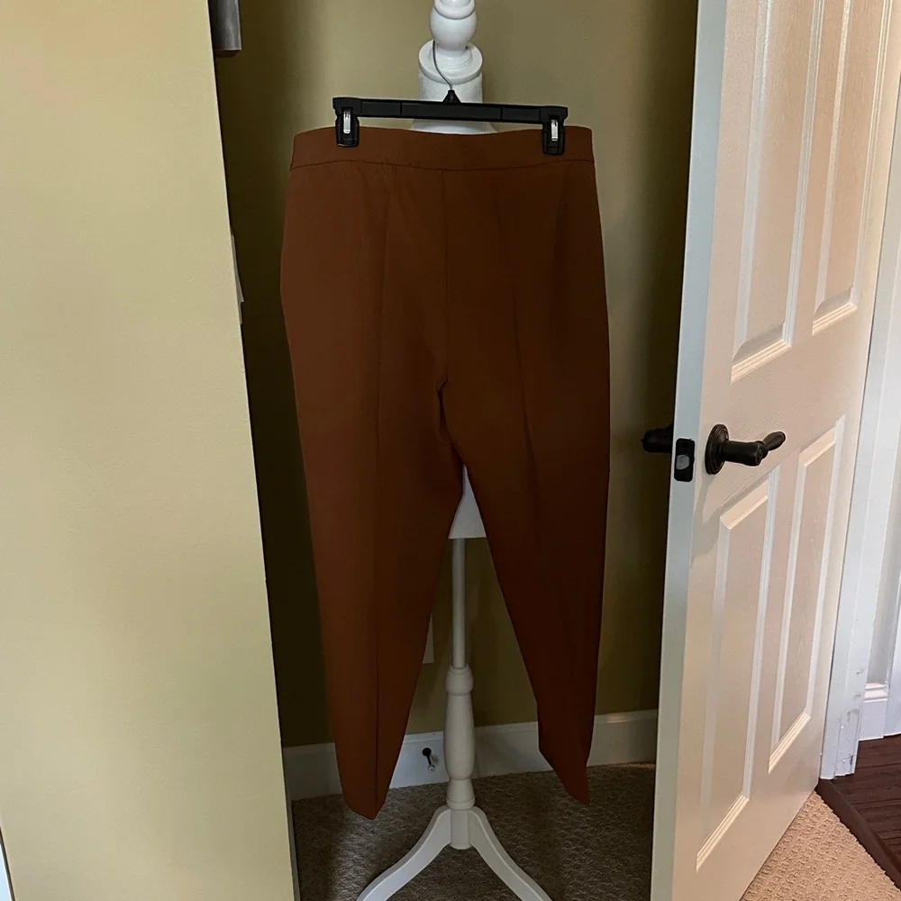 Lafayette 148 New York Tan Women's Trousers - Picture 4 of 4